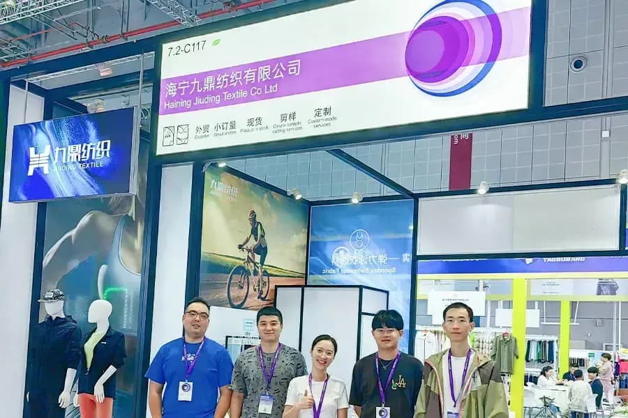 Текстильная компания «Хайнин Цзюдин» на Шанхайской выставке одежды и тканей, 28–30 августа 2023 года